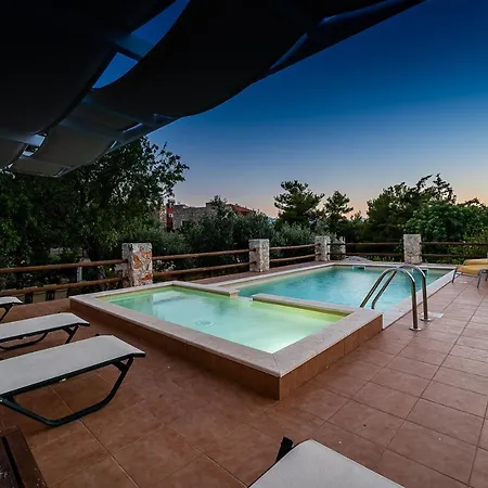 Villa Kastro Estate *