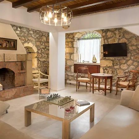 Villa Kastro Estate *