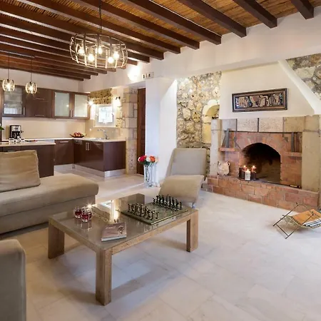 Kastro Estate *